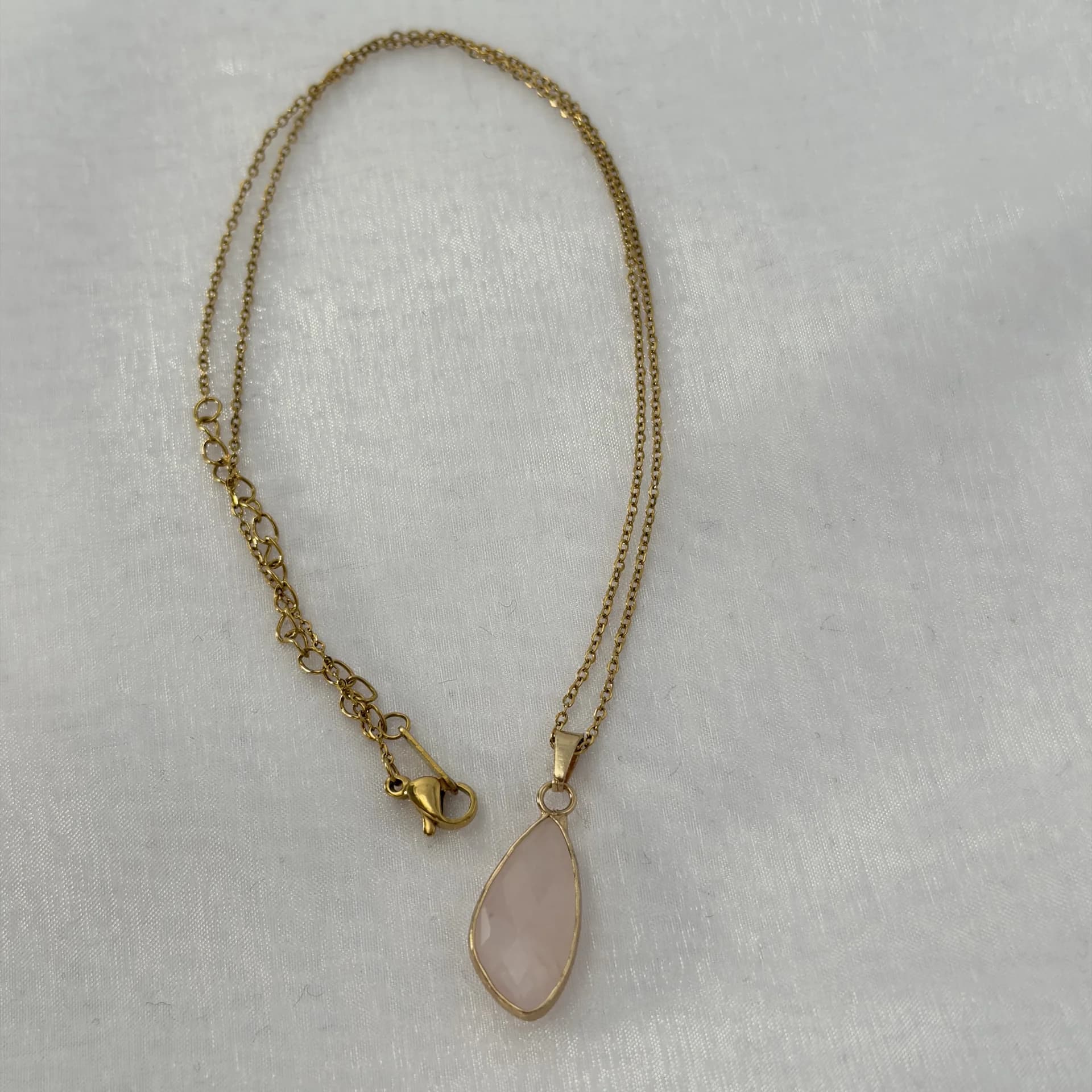 ローズクォーツ マーキス型ネックレス