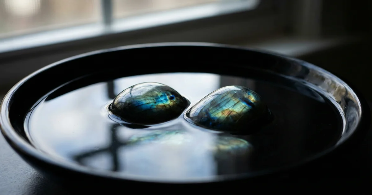 ラブラドライトの意味と効果